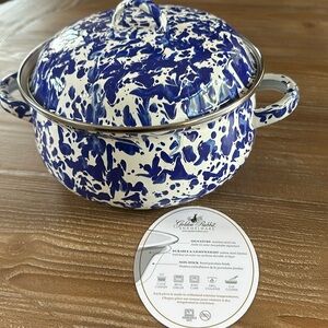 New Golden Rabbit Enamelware 2.5 quart